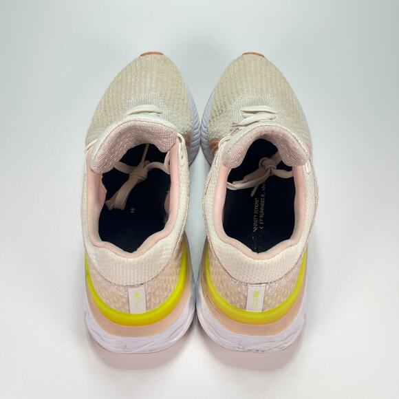 Nike React Infinity Run Flyknit 3 Pink Running Shoes DD3024-102 Women's Size 12 - Picture 6 of 10